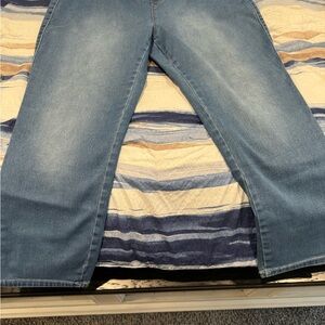 Woman’s stretchy capris